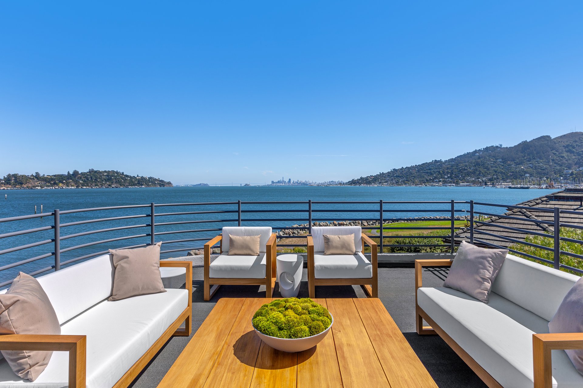 Sweeping Views Across the Bay