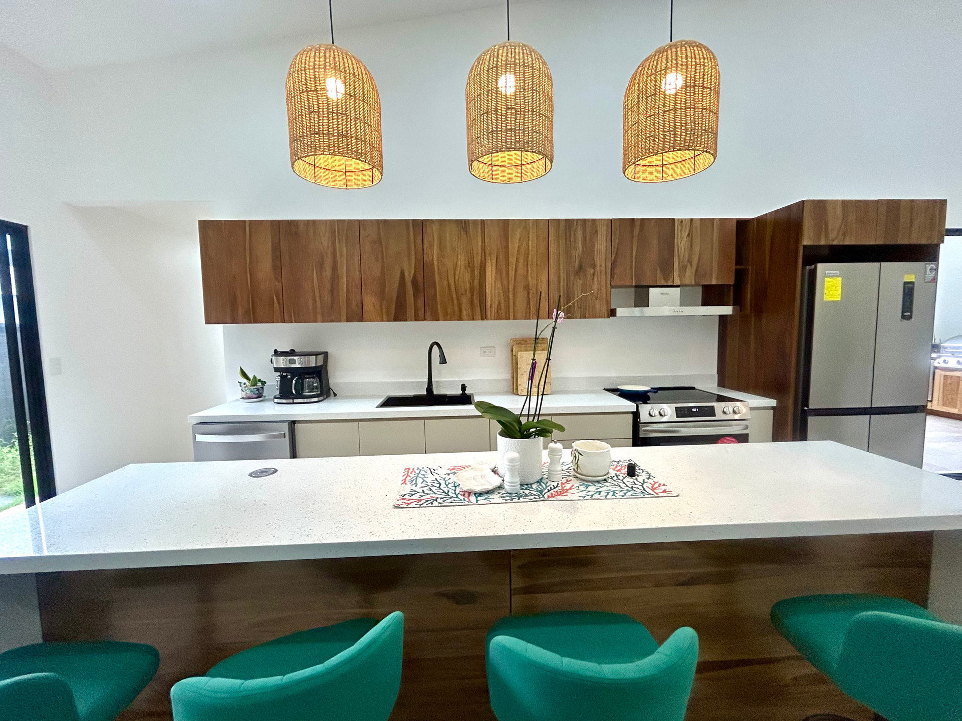 Villa Jardines – 3 Bedrooms, 2 Bathrooms, Brand-New with Pool