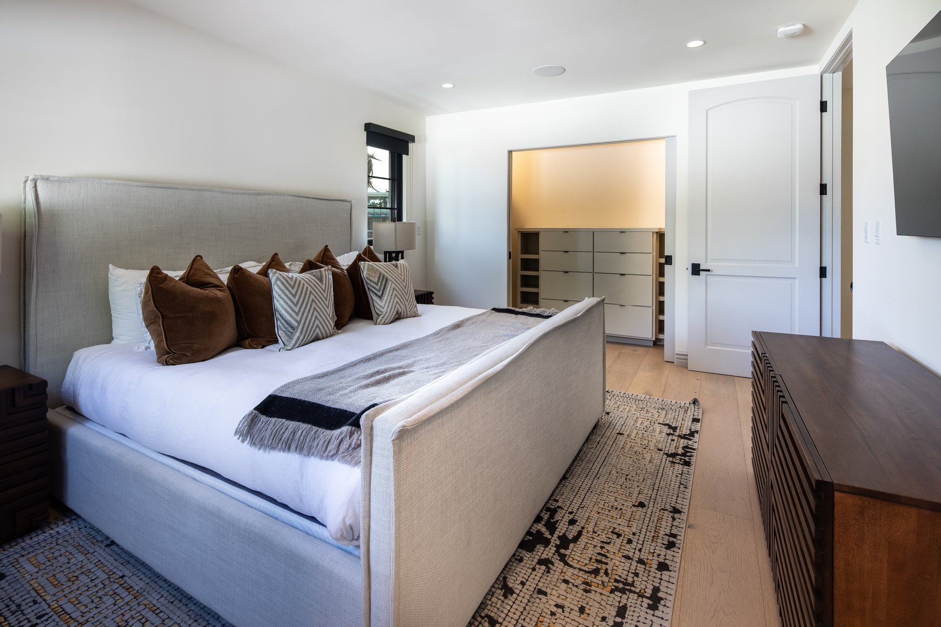 8425 W Sunset Blvd, West Hollywood