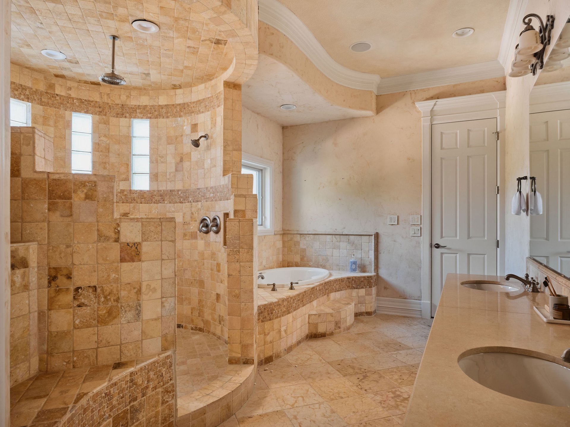 2705 Island Ledge Cove