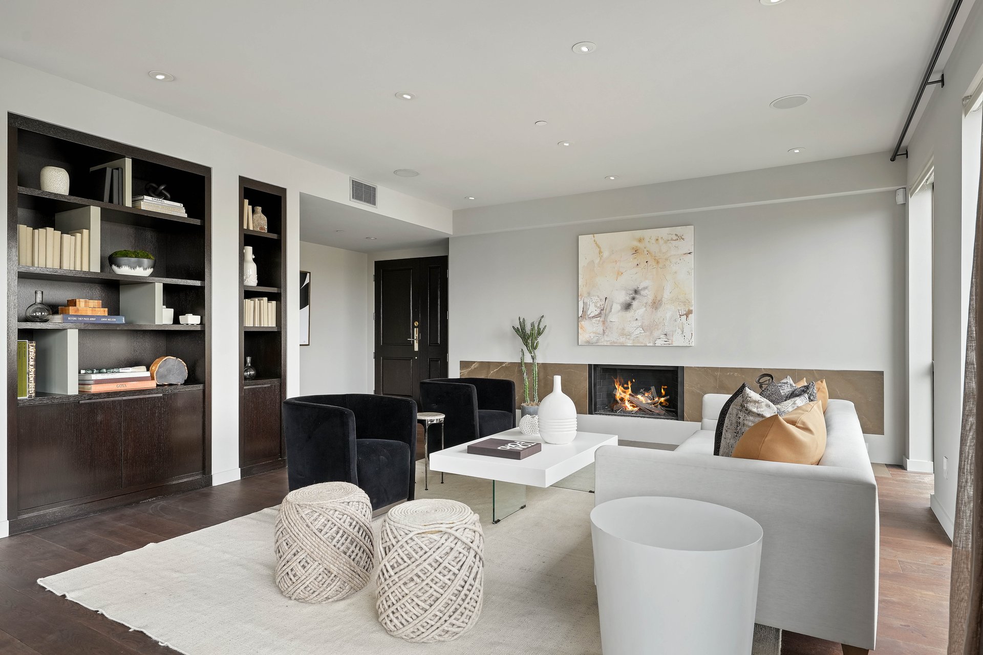 121 S Canon Dr #302, Beverly Hills