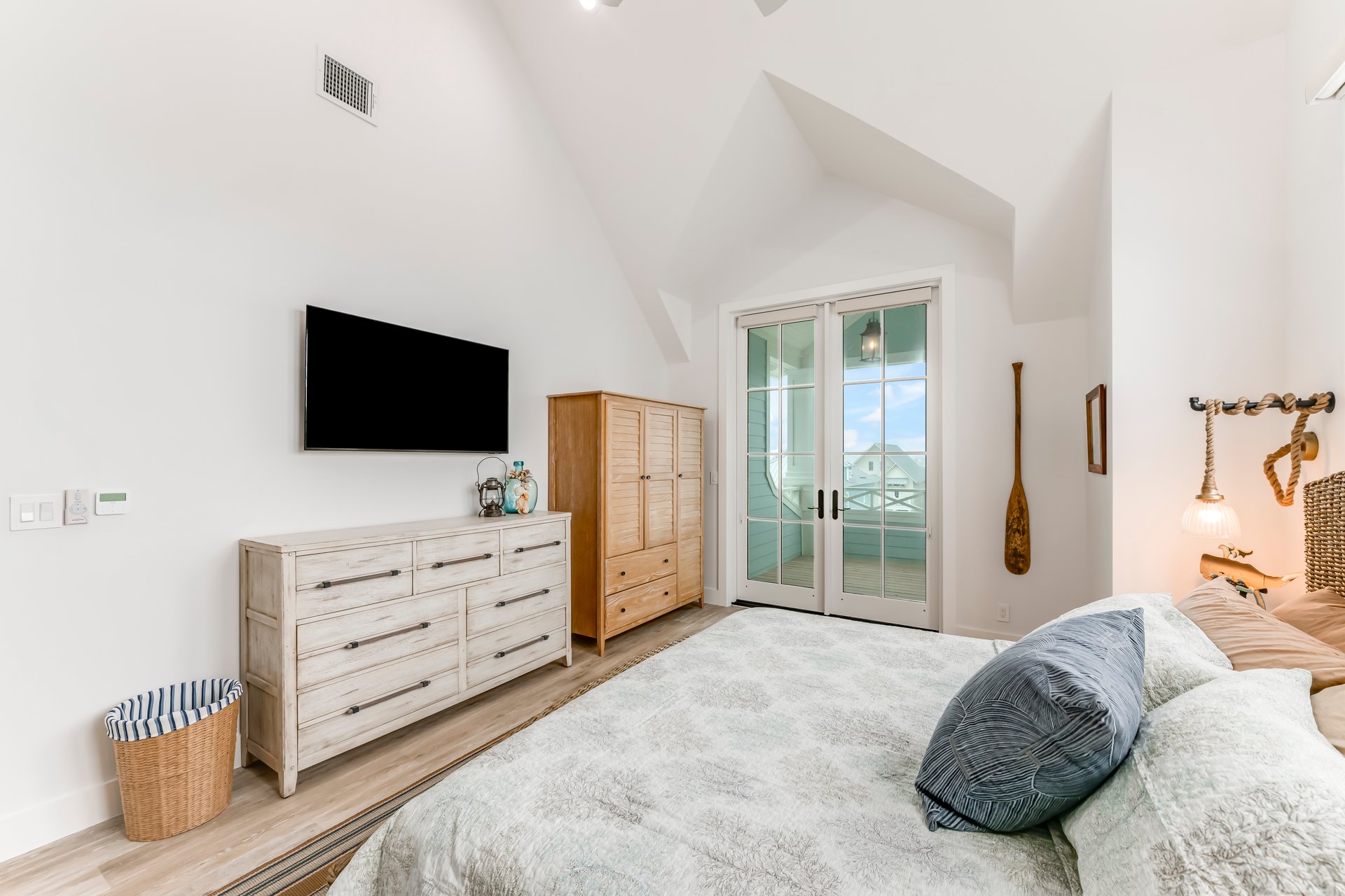 Dewdrop Street, 6110 Sq. Ft.