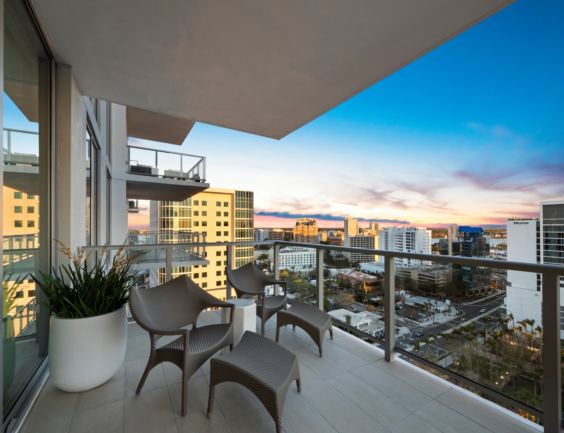 301 QUAY COMMONS #1708