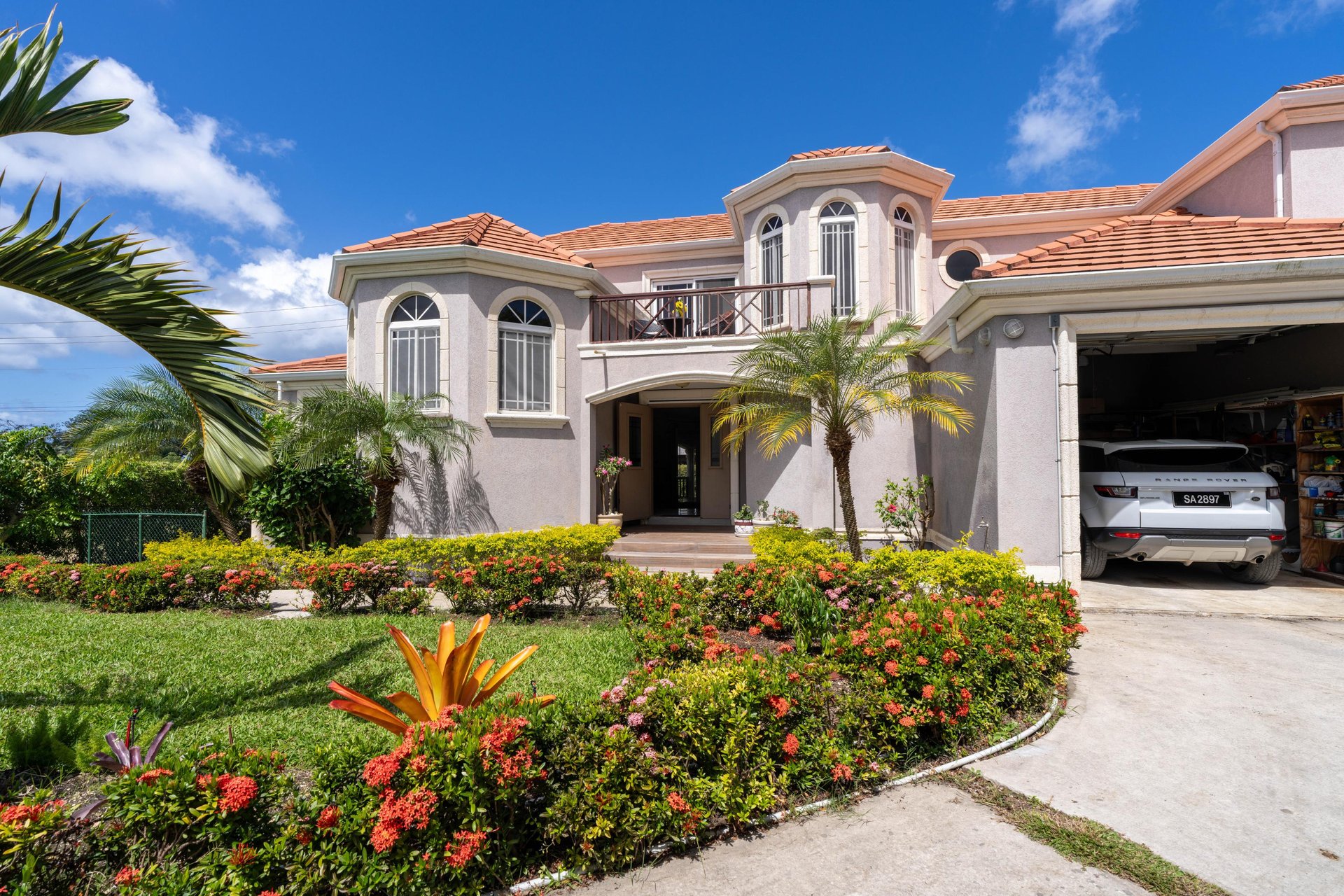 Halls Villa 