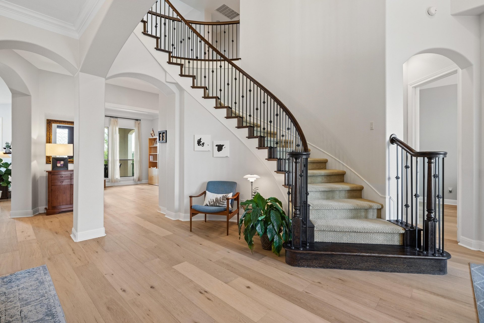 1501 University Club Drive