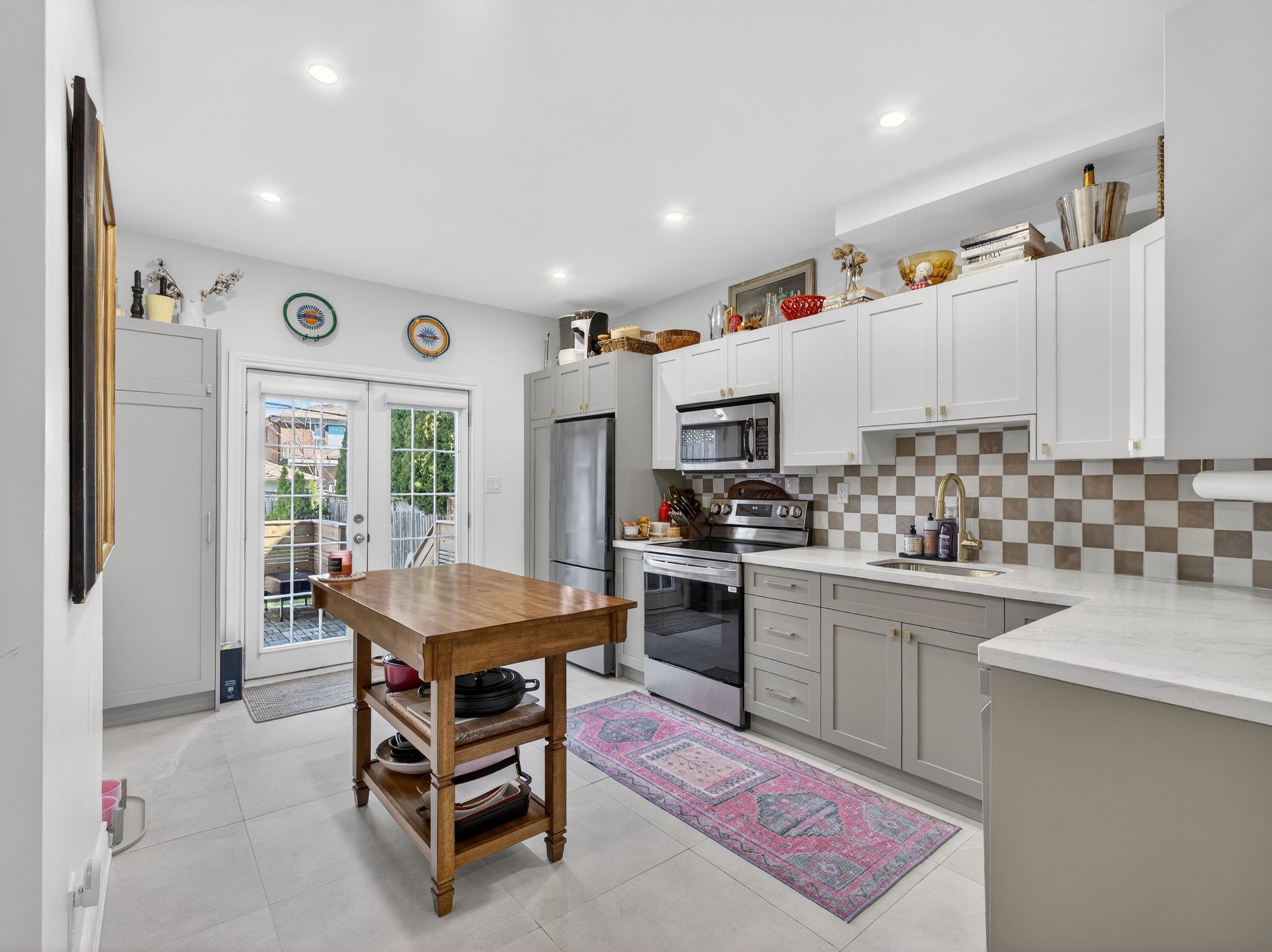 SOLD: Vibrant Corso Italia