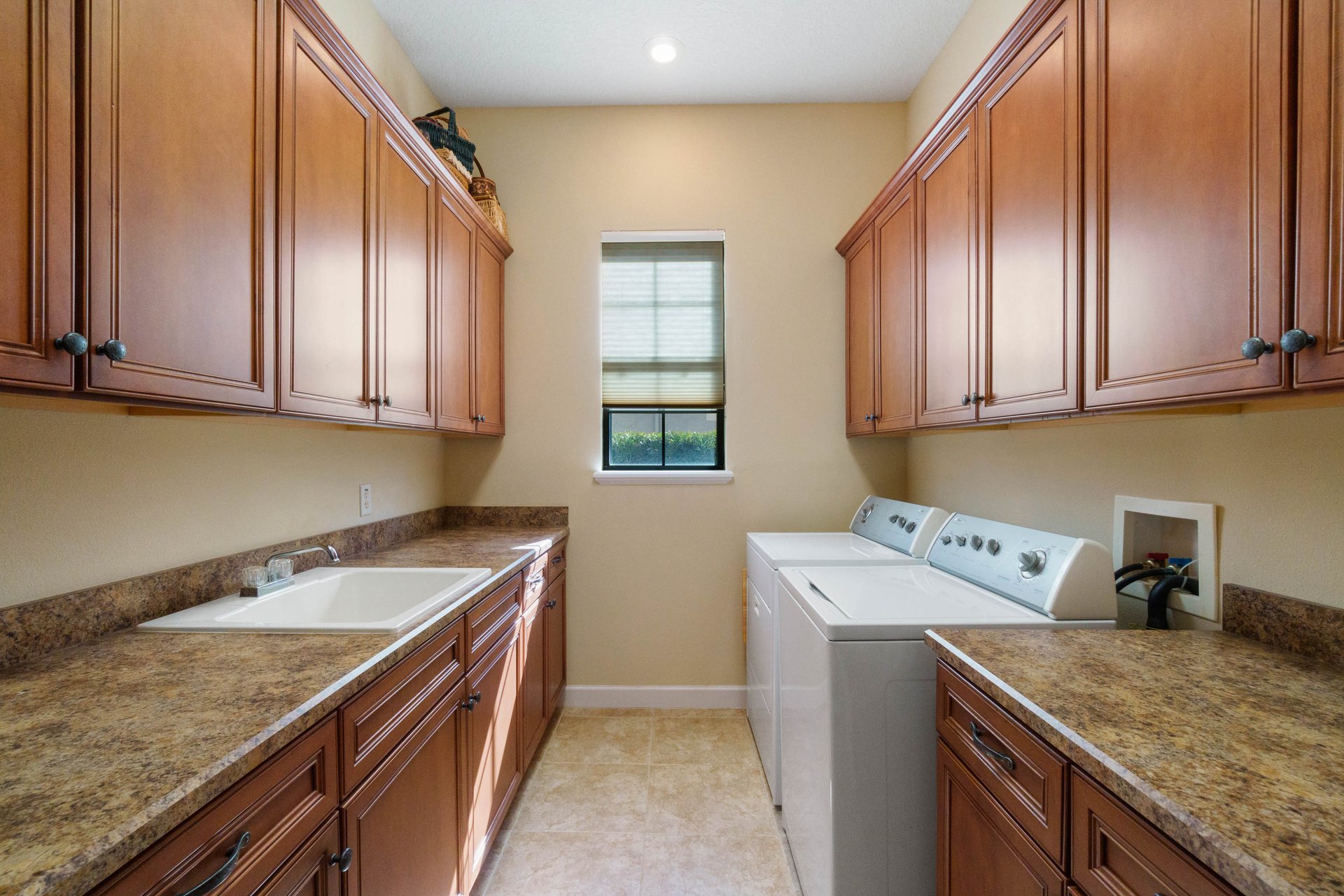 9826 Santa Clara Ct