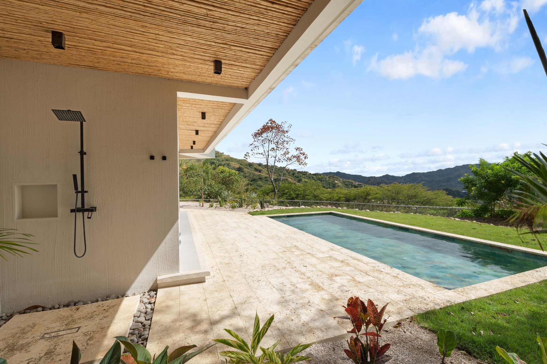 Villa Raoli | Get ready to live in your dream home in the stunning Pacific Heights!