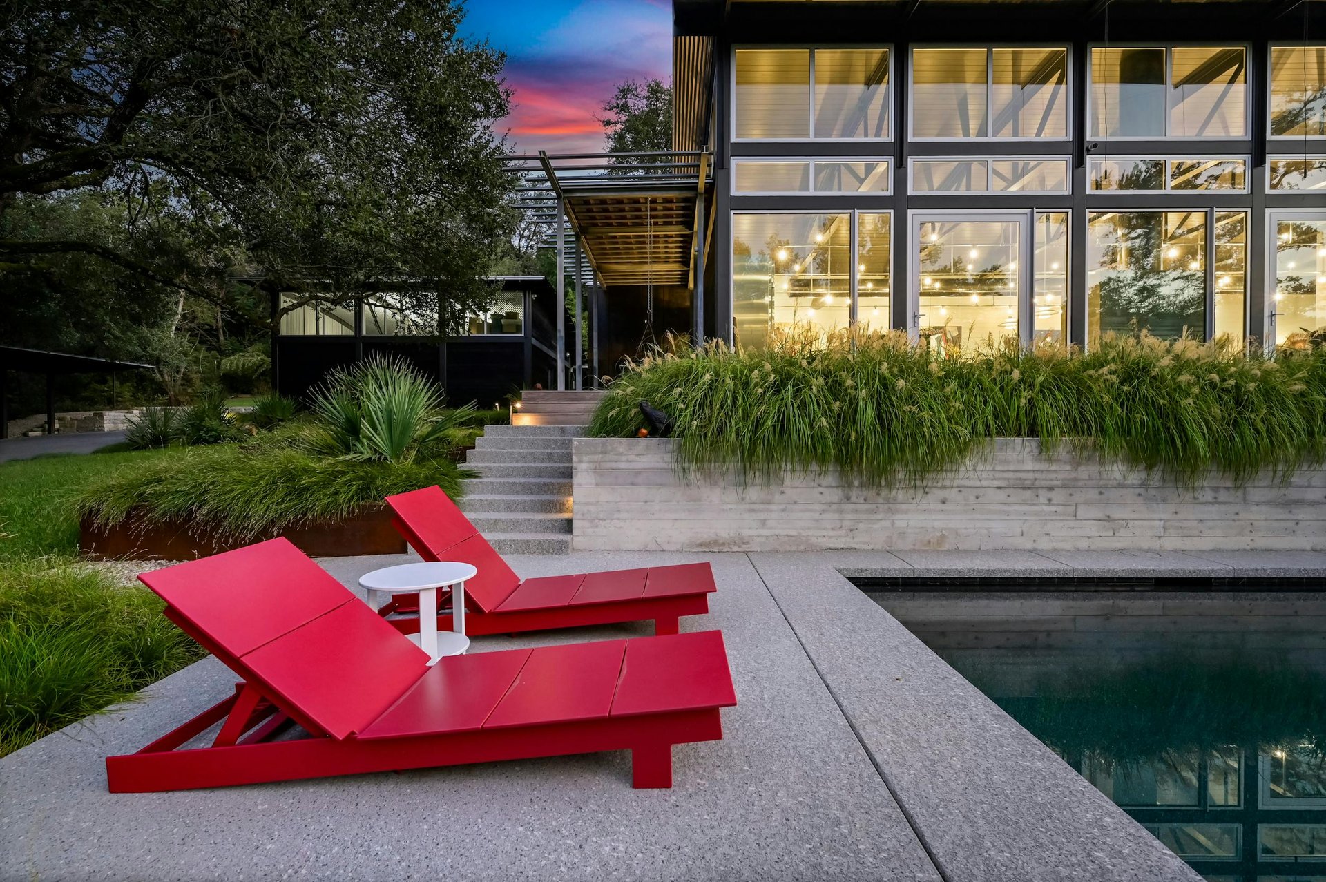 2212 River Hills Road 