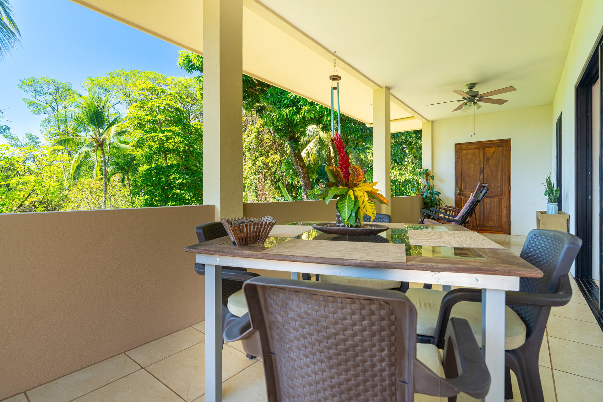 Casa Brisa de La Playa, 2 Bedroom Home Just Steps From the Beach!