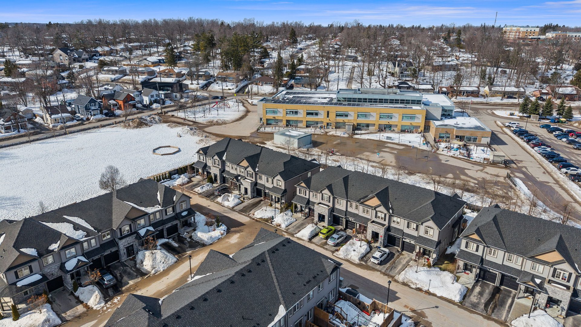 22 Forest Heights Crescent, Orillia
