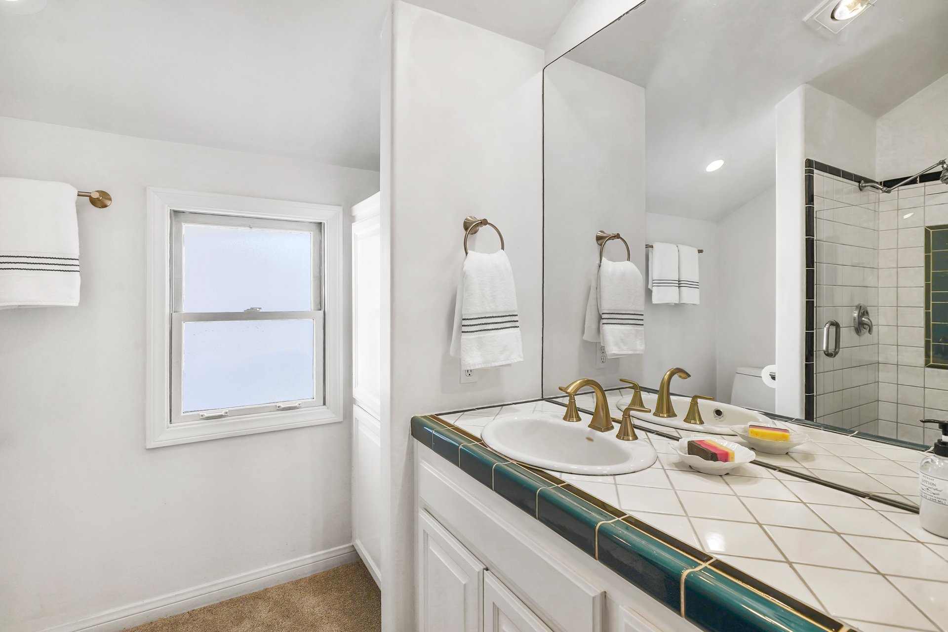Malibu Guest House For Lease