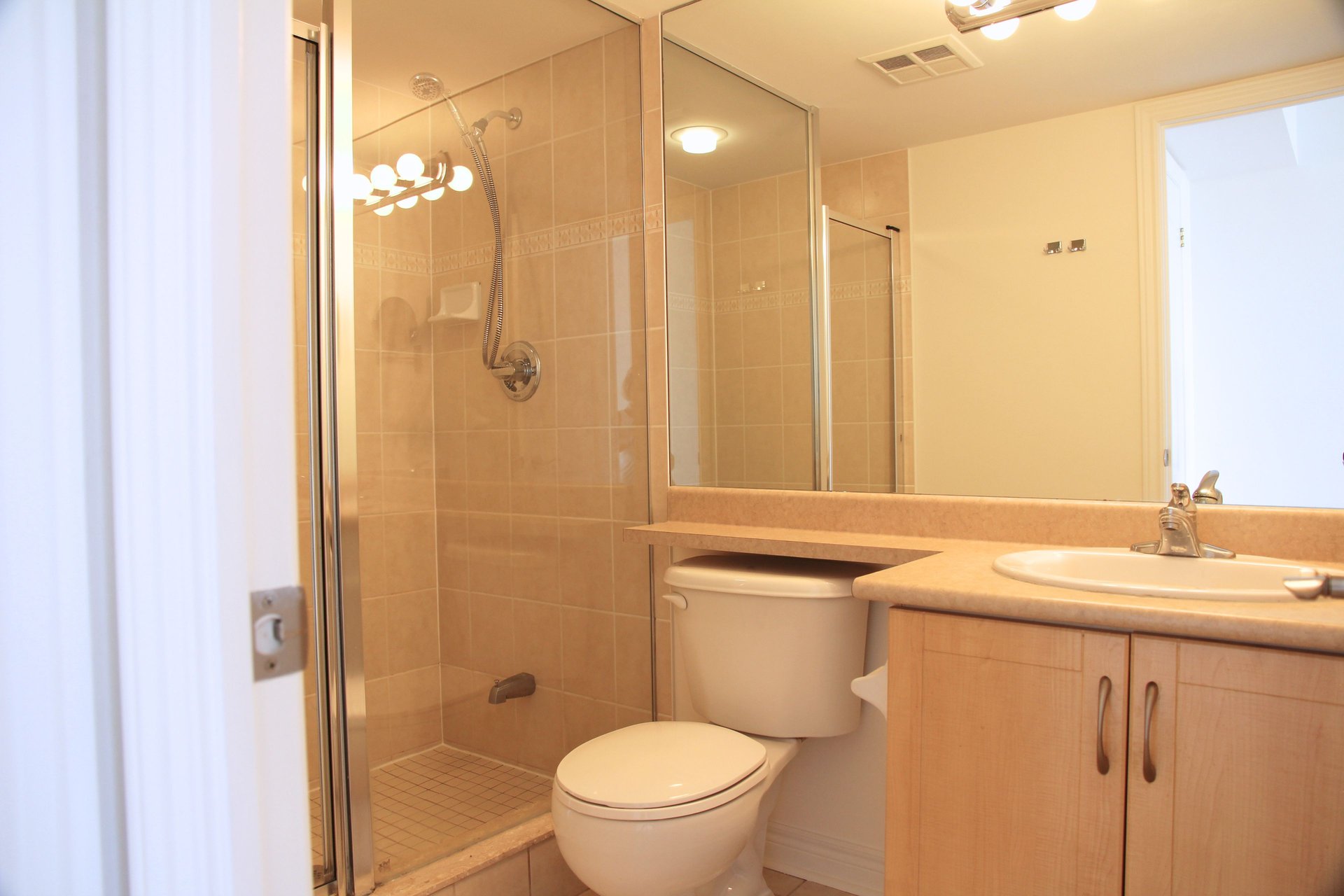  Exceptional Corner Suite 