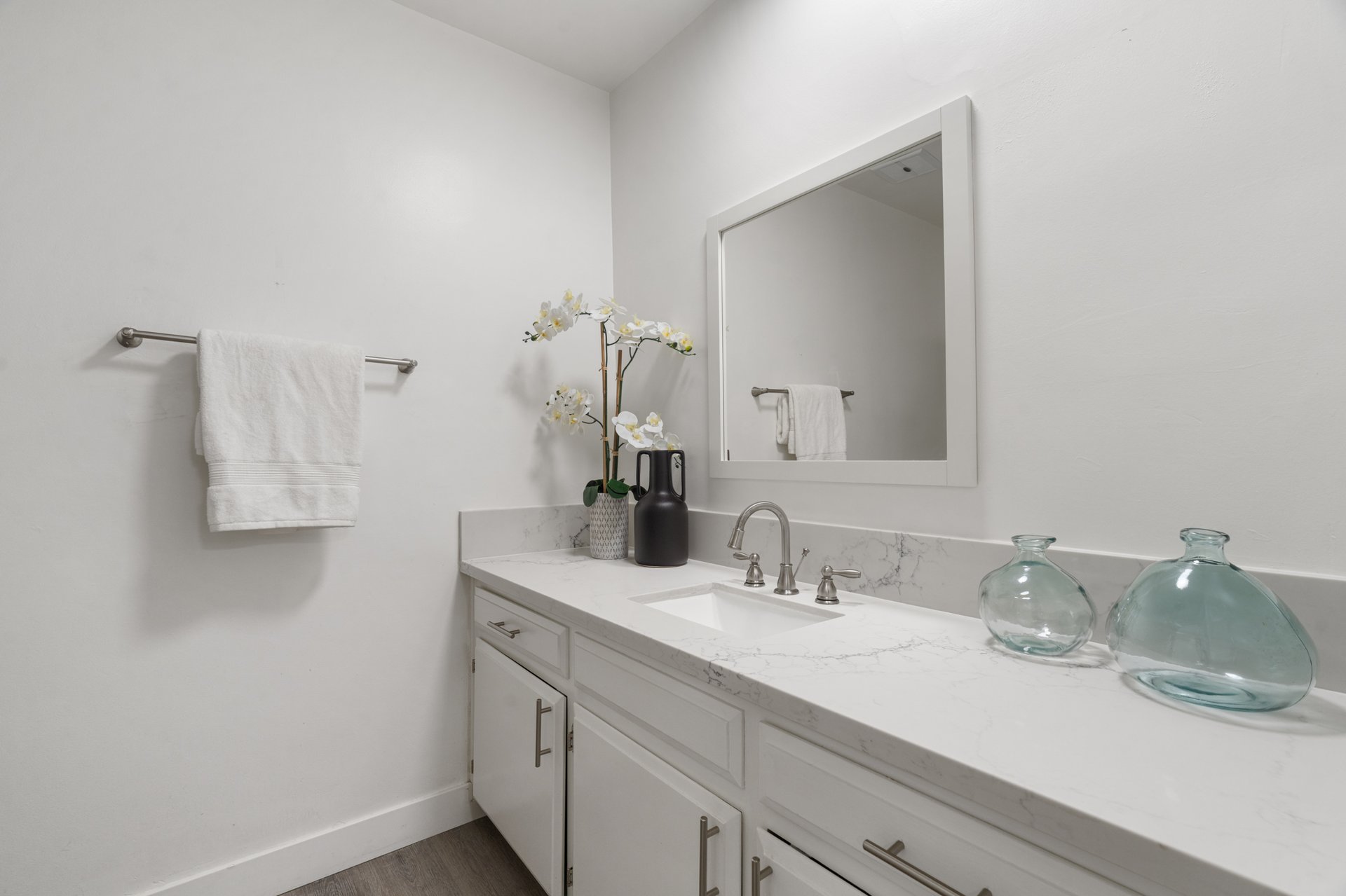 400 S Los Robles Avenue #209