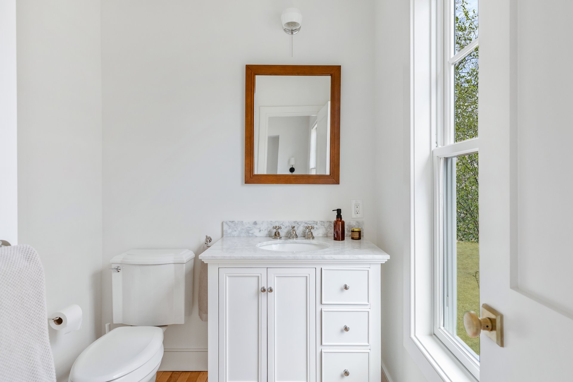 CHARMING AND COMPLETELY RENOVATED 