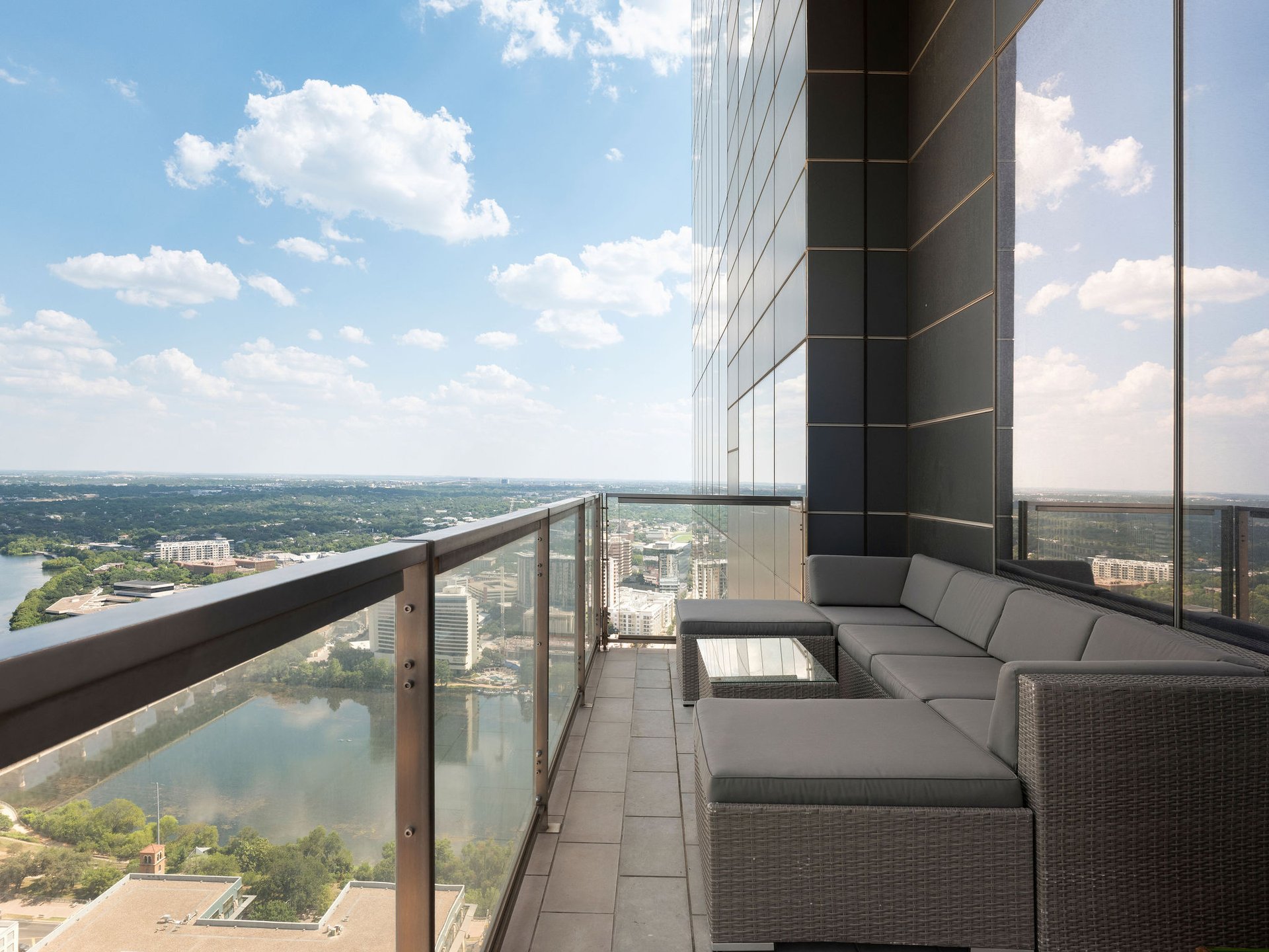210 Lavaca Street #3504 