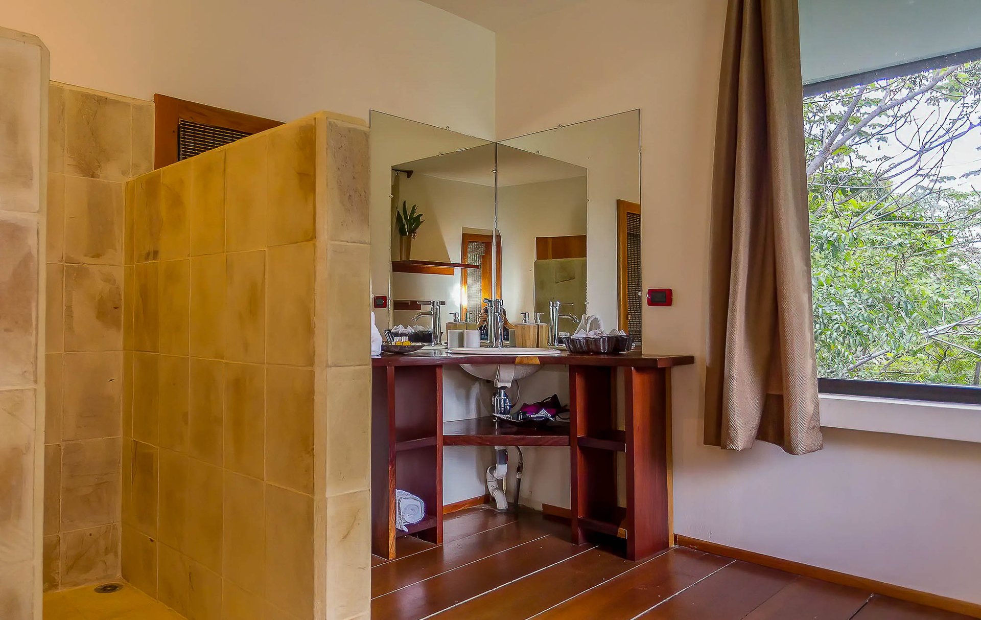 Casa de Luz, Manuel Antonio 3 bedroom/5 bath, Vacation rental income