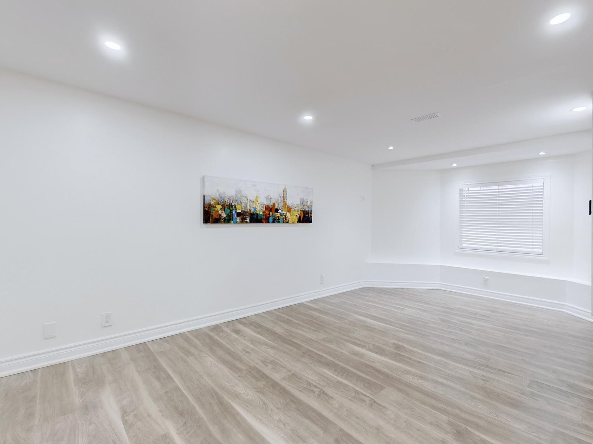 60 Inverlochy Blvd Unit: 1105
