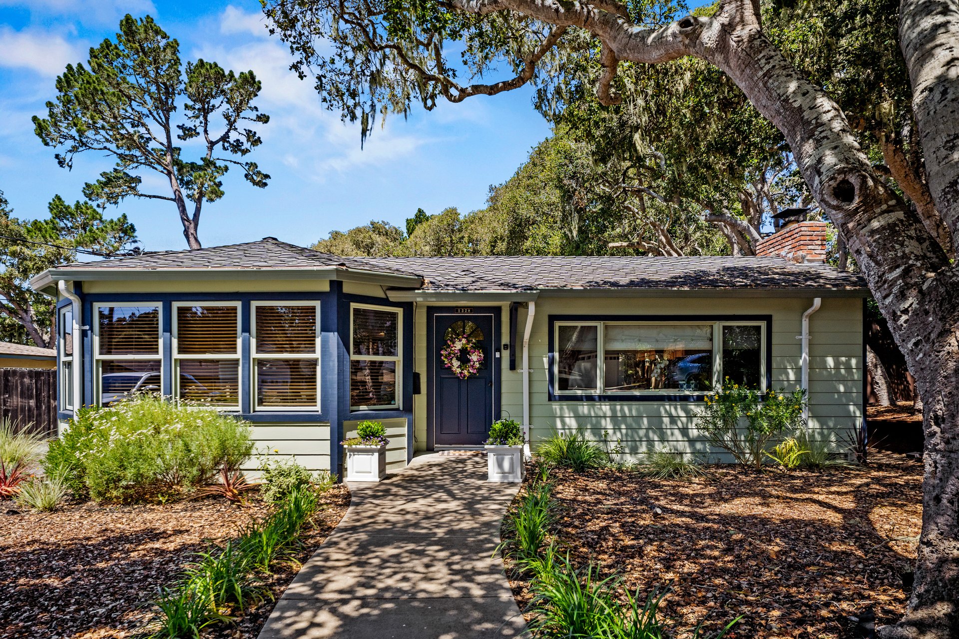 1328 Shafter Ave. 