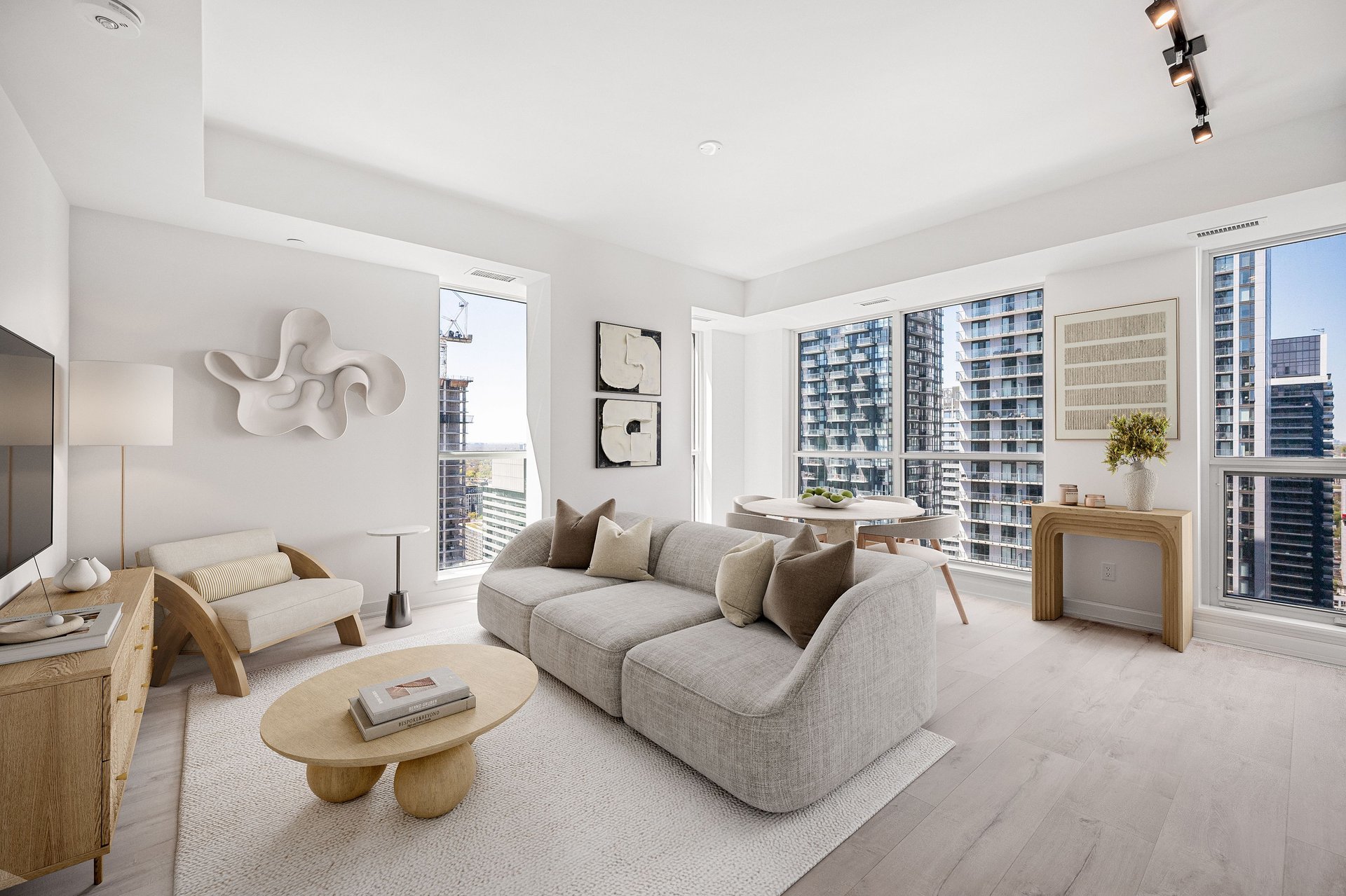 327 King Street W Unit: 4305
