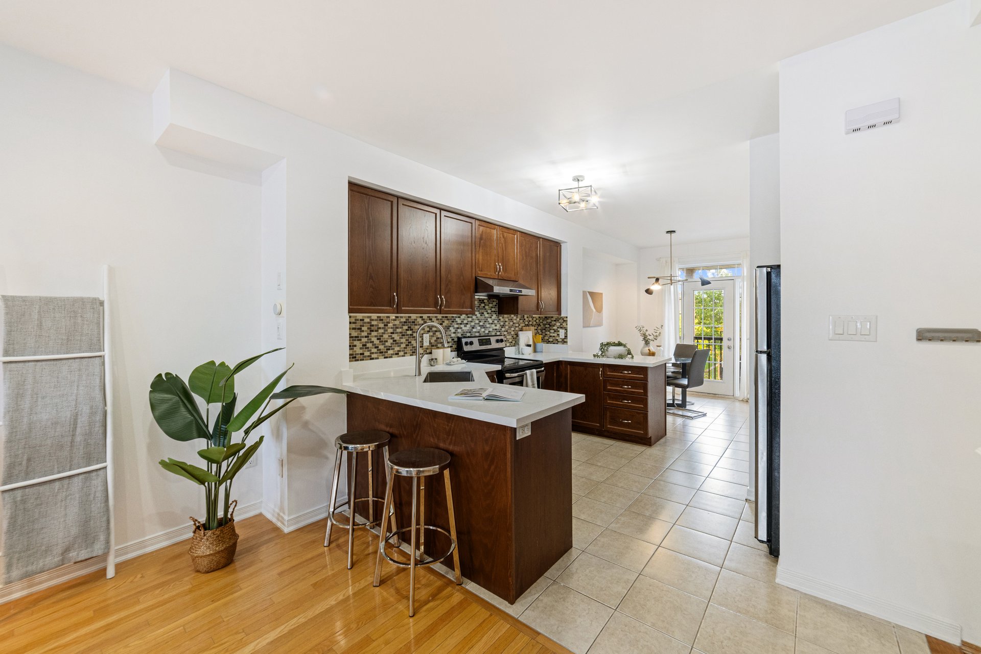7166 Triumph Lane