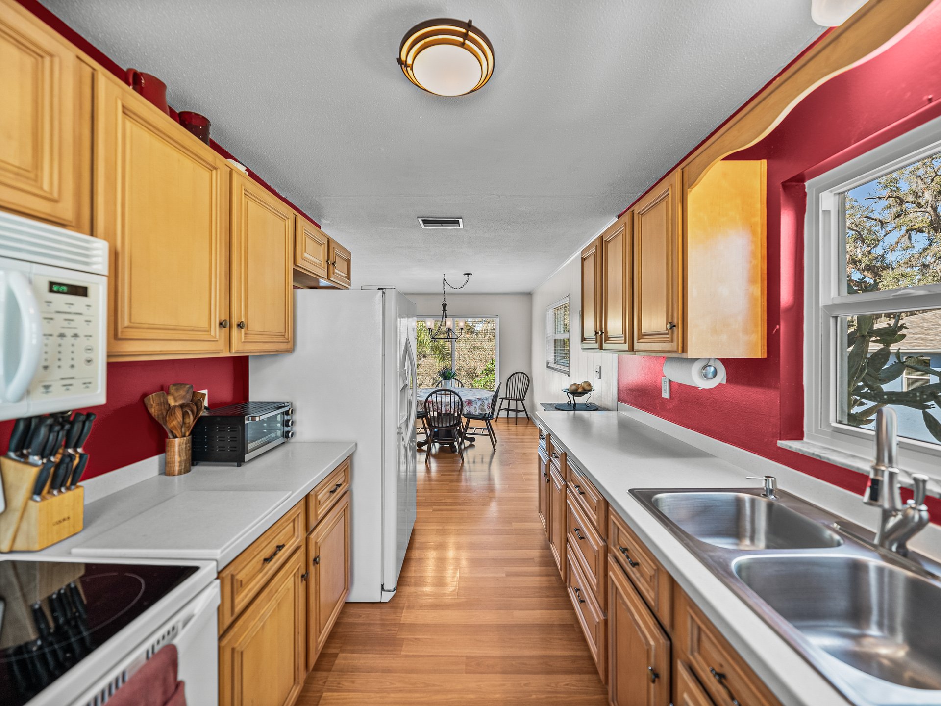 10925 FORT KING RD