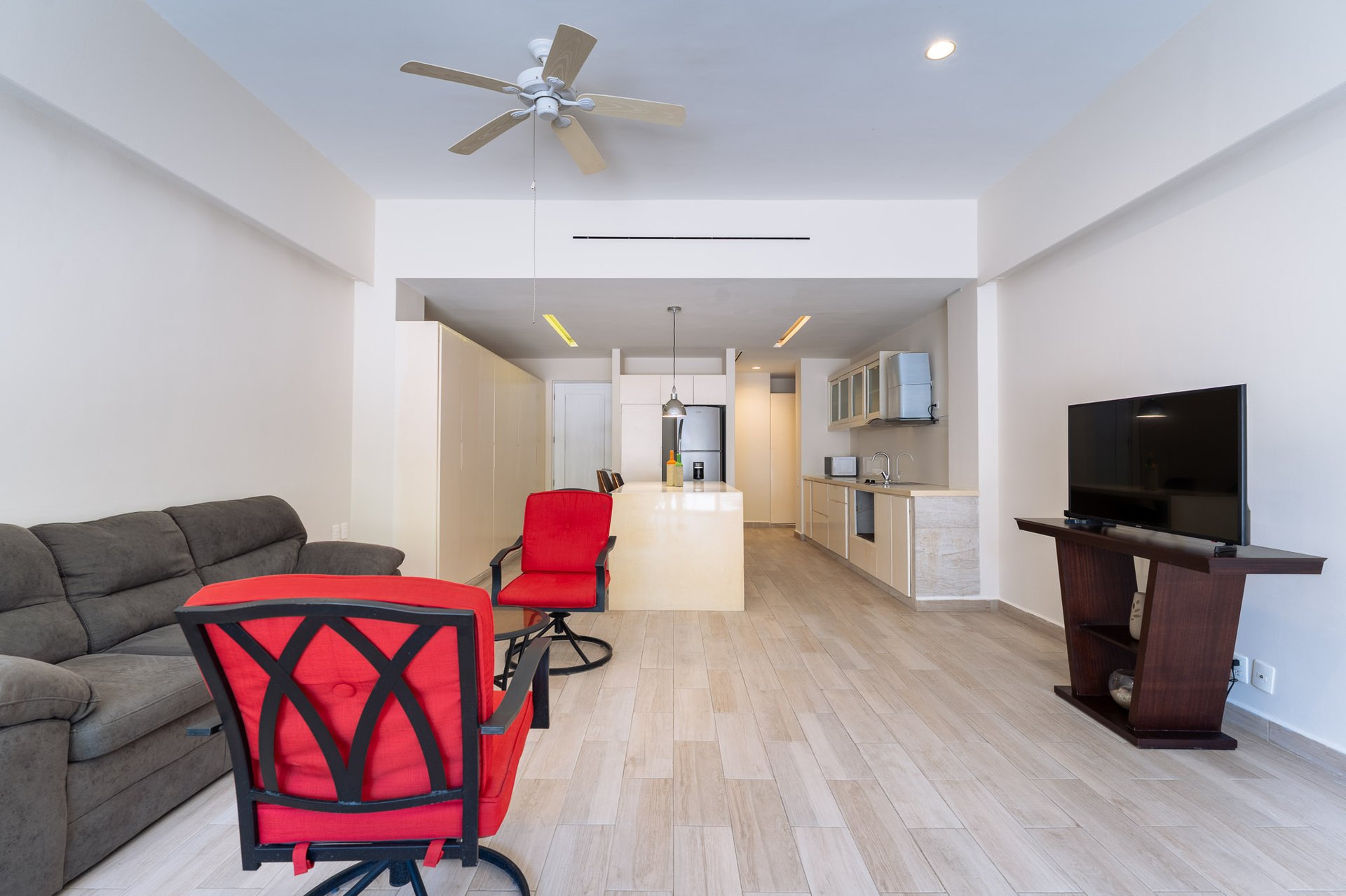 1 Bedroom, Condo, Mixie 102