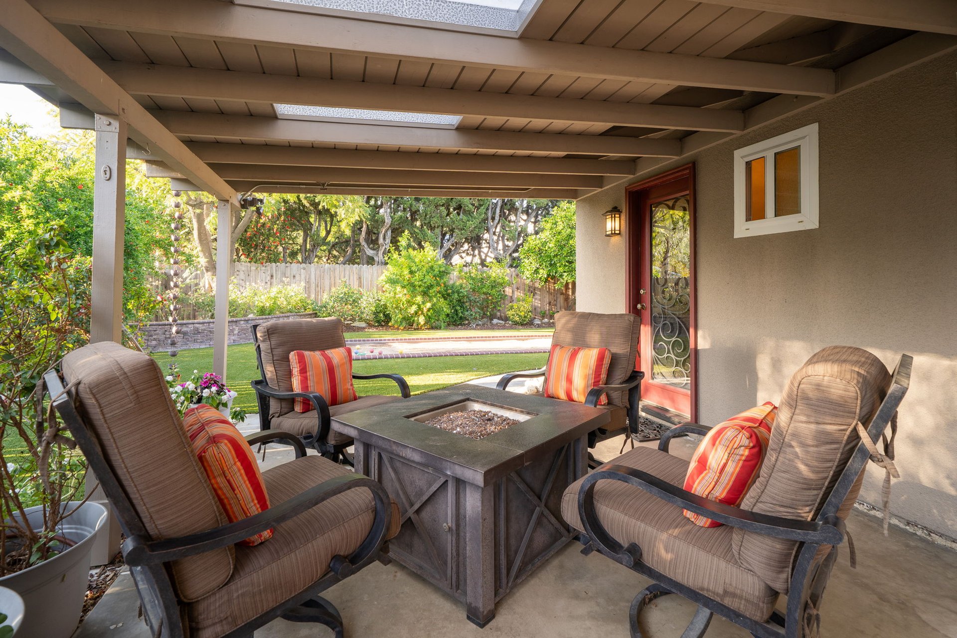 2309 Perry Court