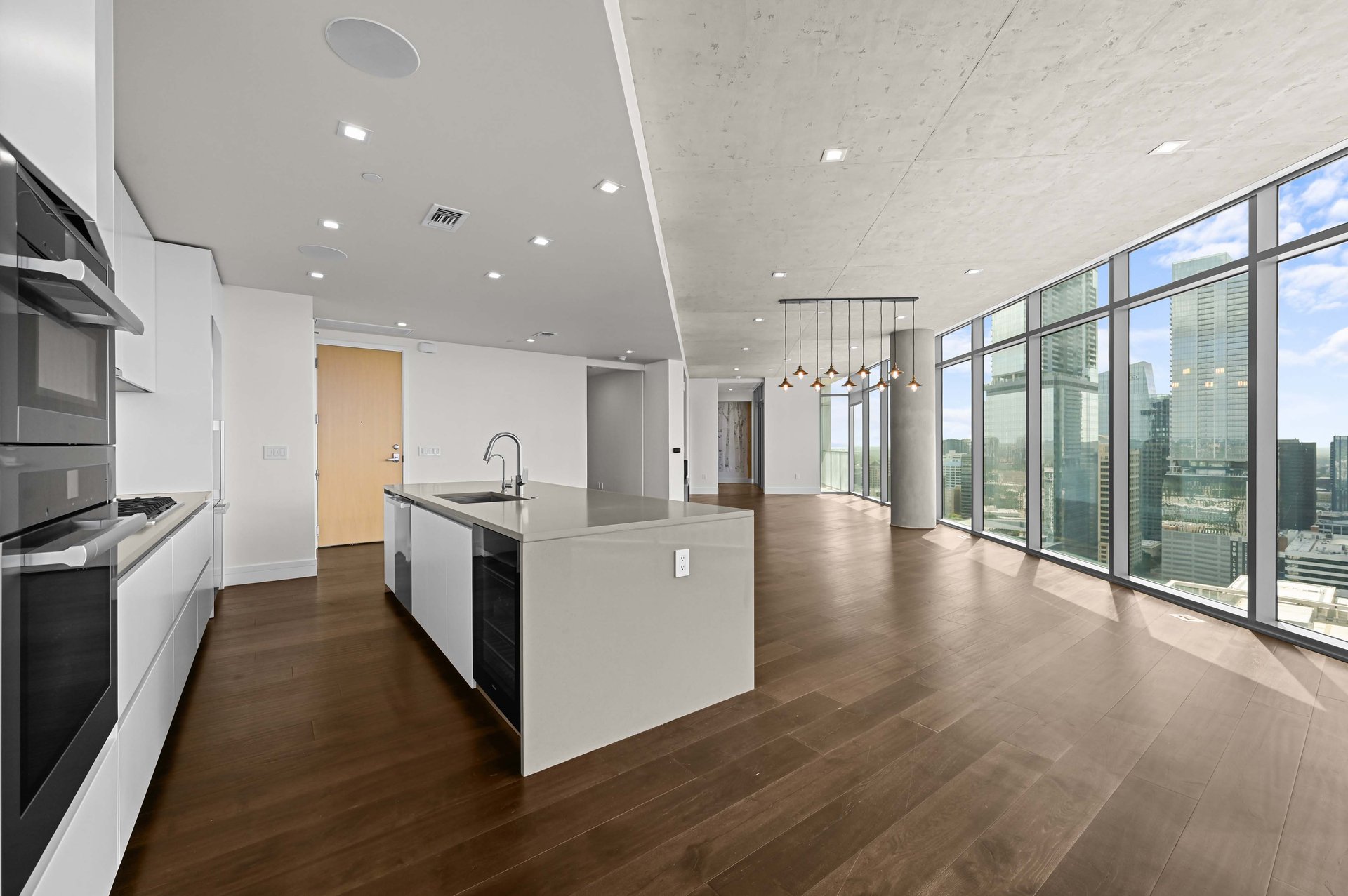 501 West Ave #3201 