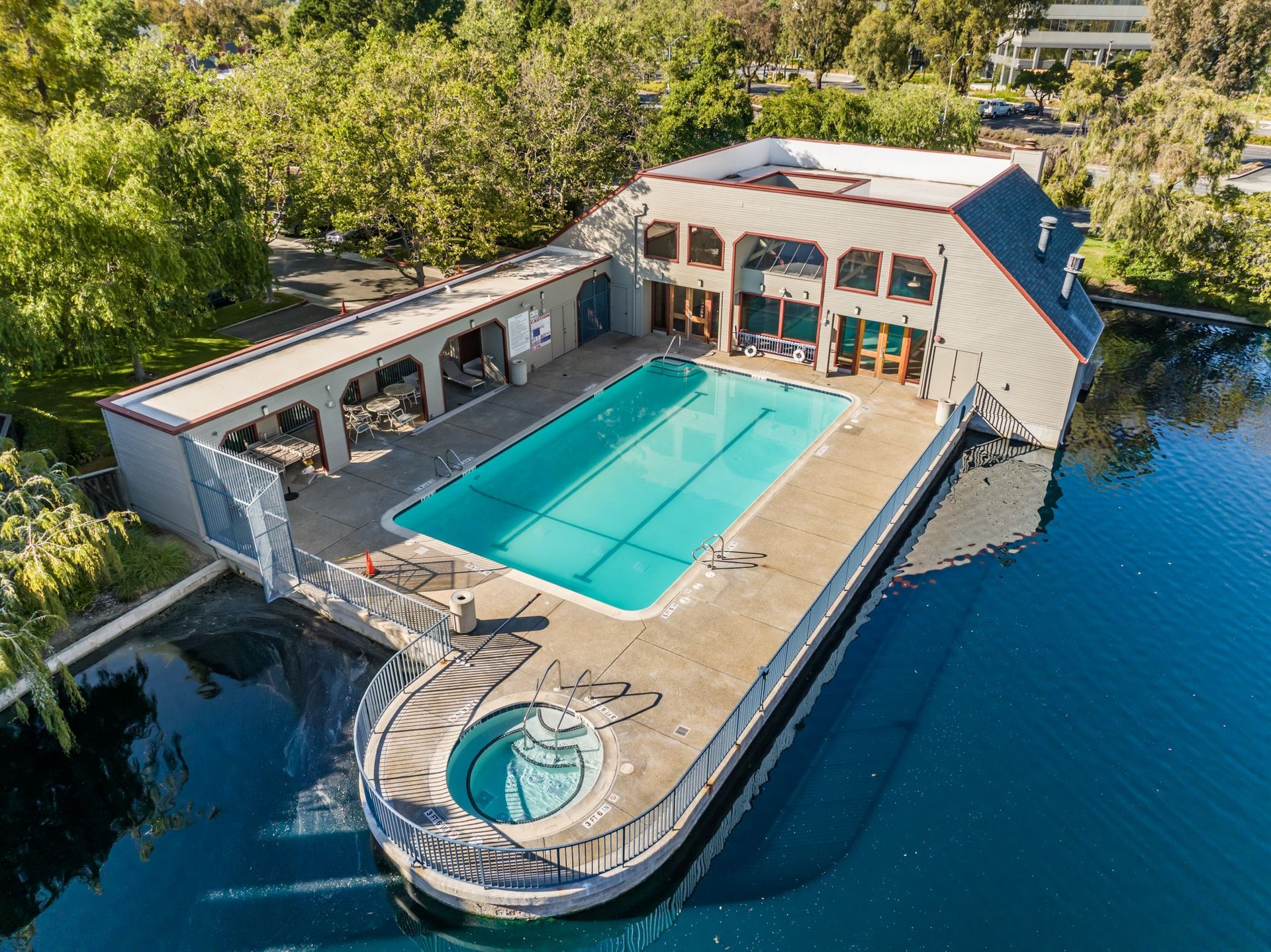 1090 Shoreline Drive