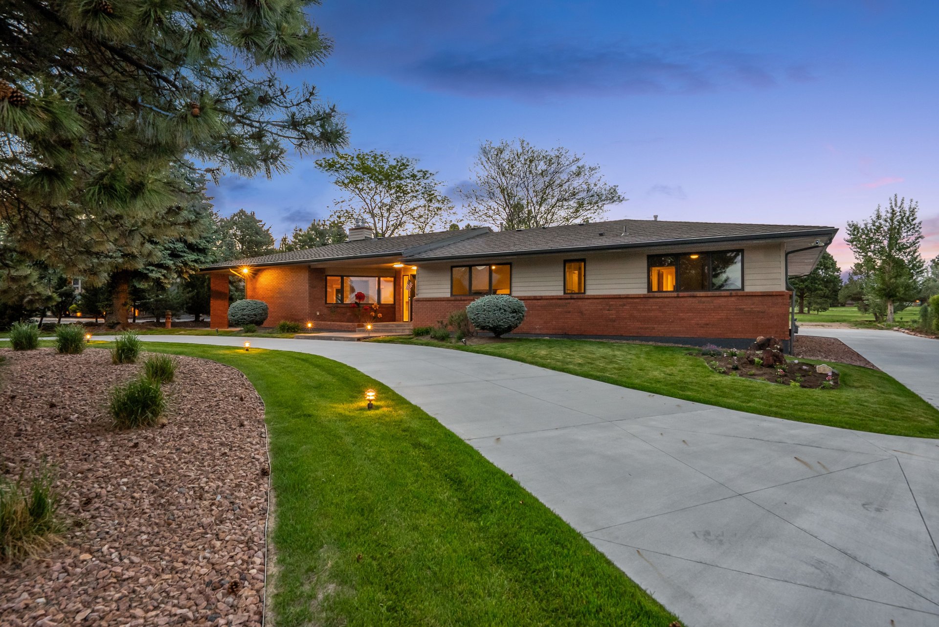 1670 Hill Circle