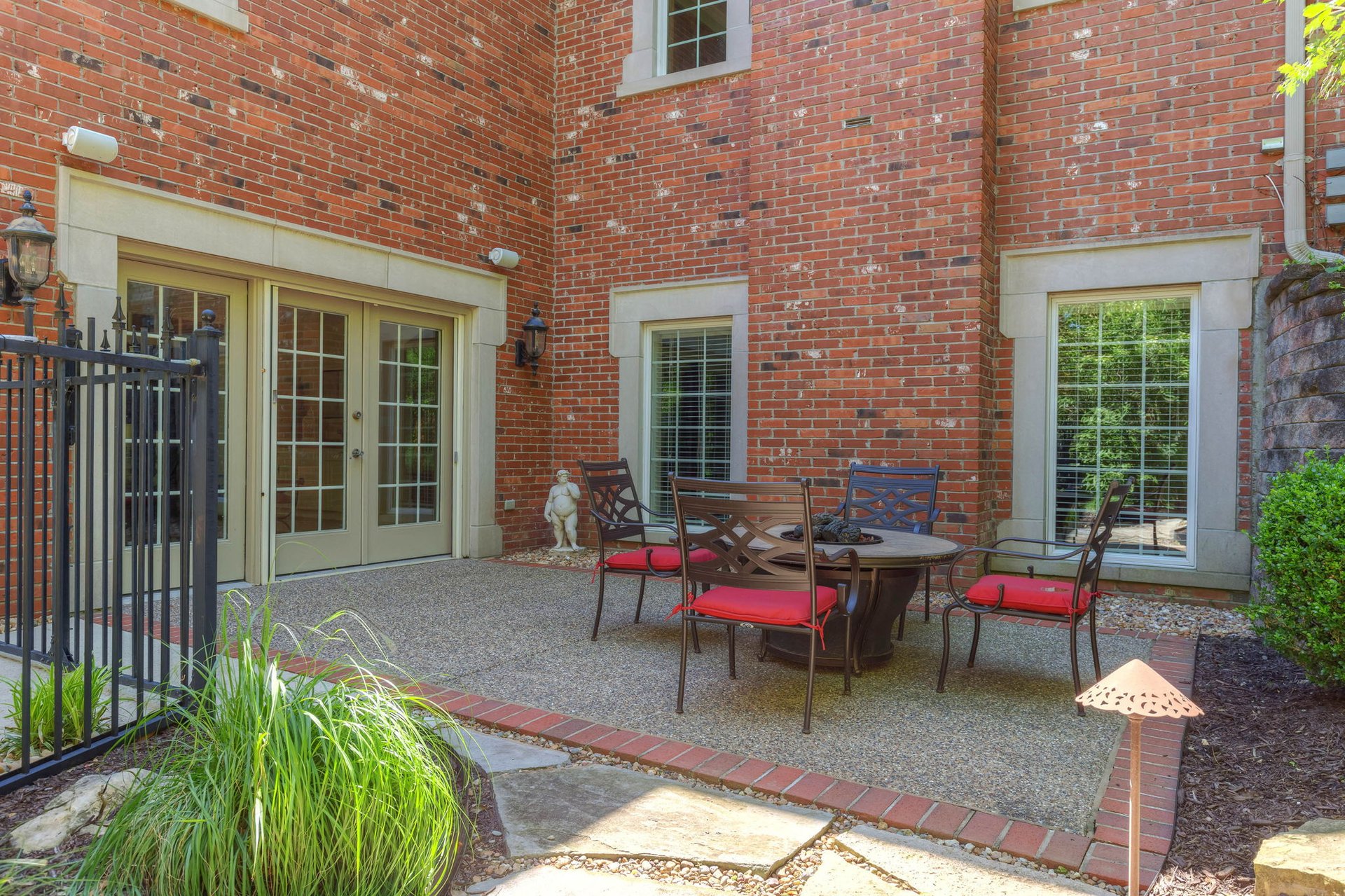 1105 Shepard Oaks Drive
