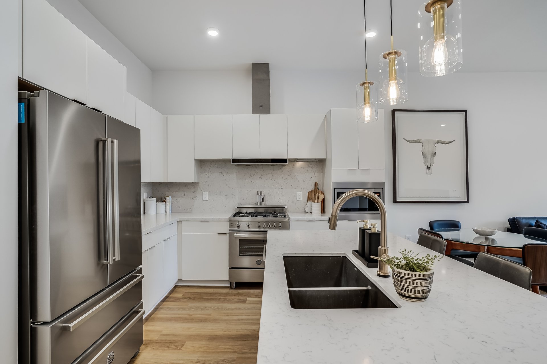 207 W Johanna St