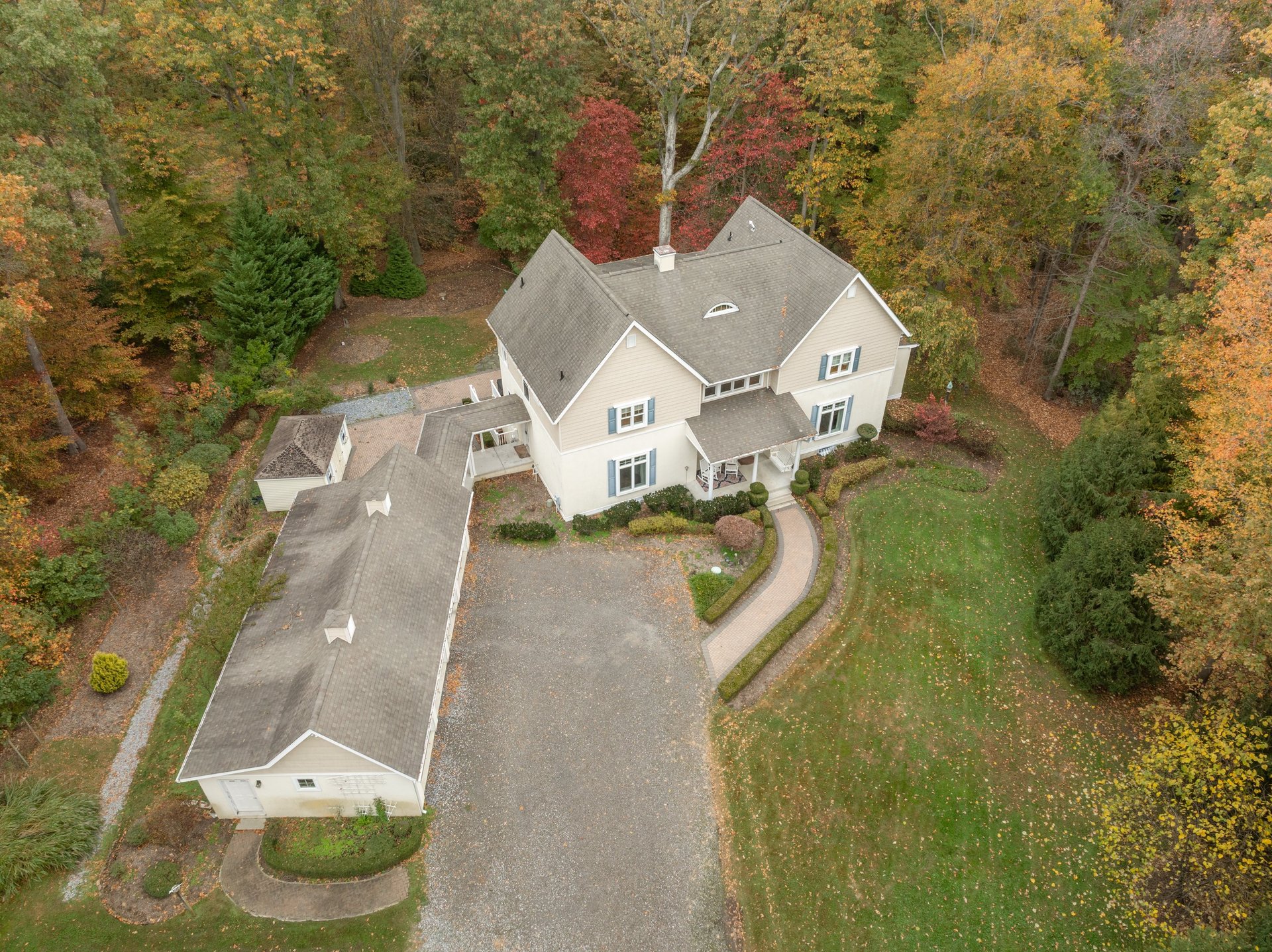 2A Laurel Dr