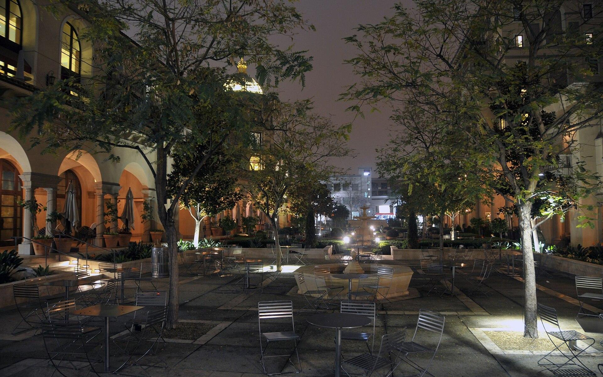 Evening seating and fountains at Beverly Canon Gardens