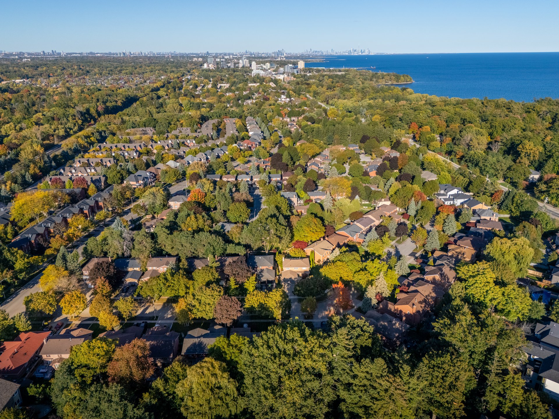 1053 Red Pine Cres