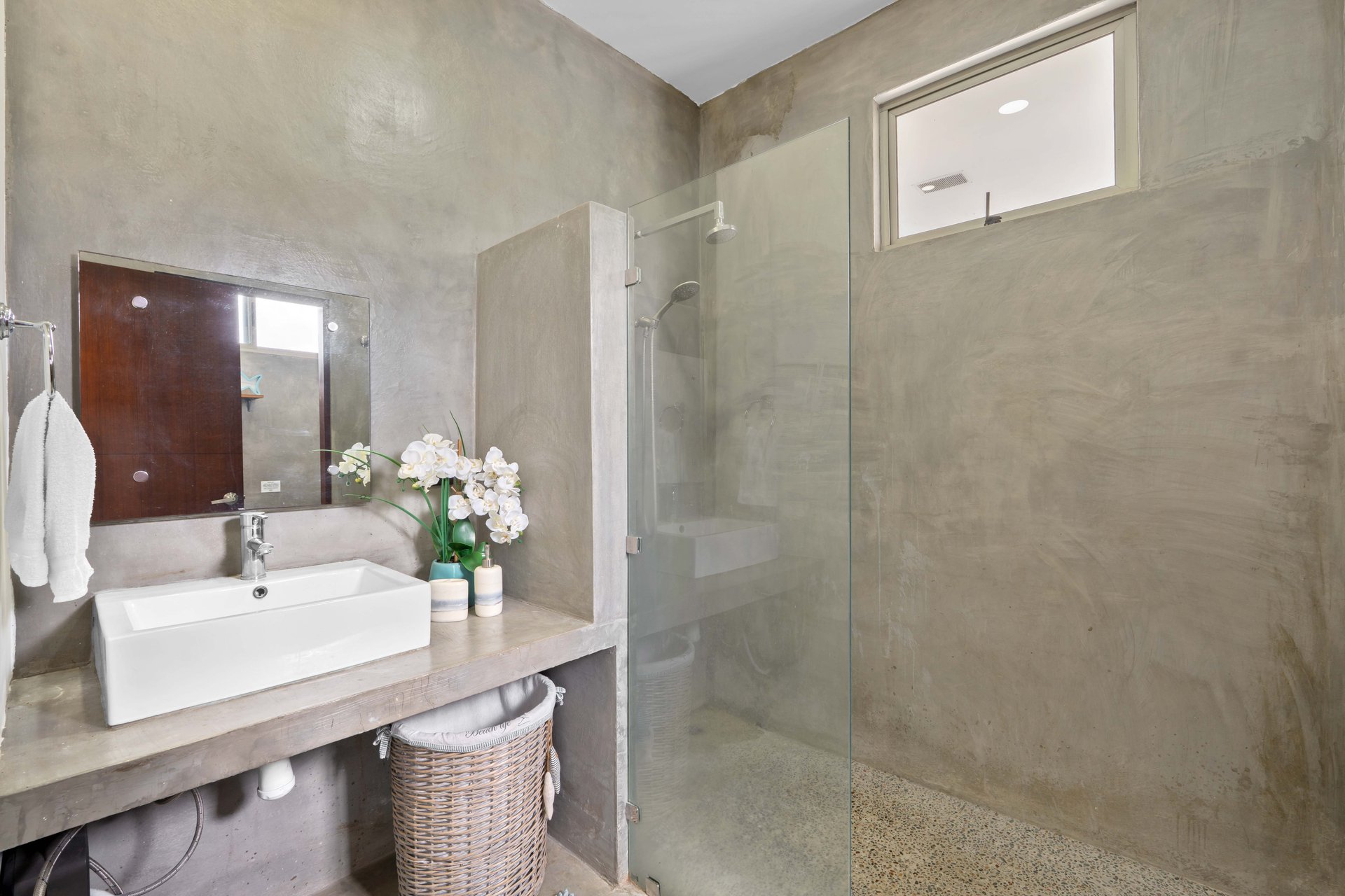 Casa Hijau | Modern Ocean-View Surf Home in Marbella