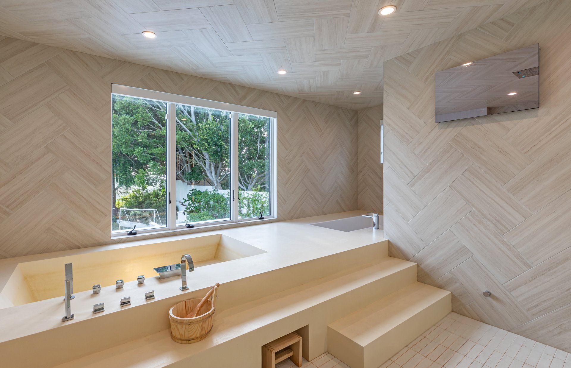 12000 Crest Ct, Beverly Hills