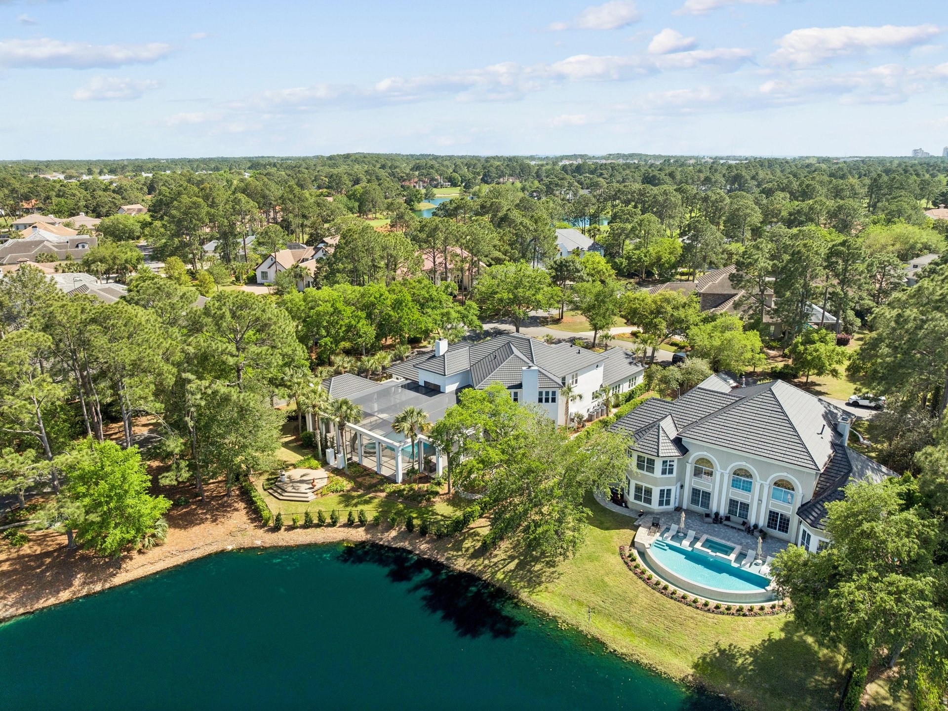An Elevated Retreat Within Sandestin’s Island Green