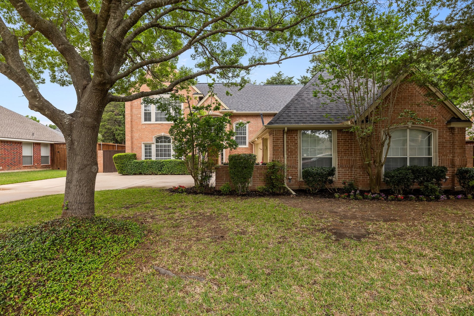 2 Treewood Court