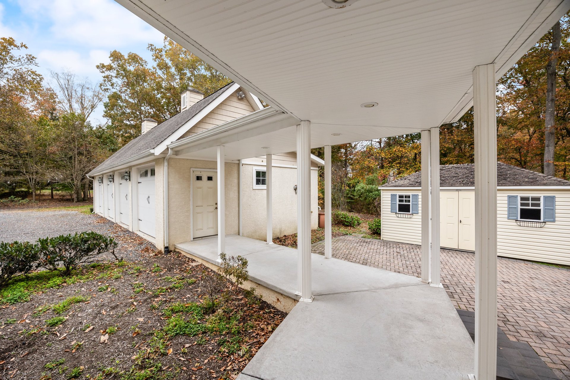 2A Laurel Dr