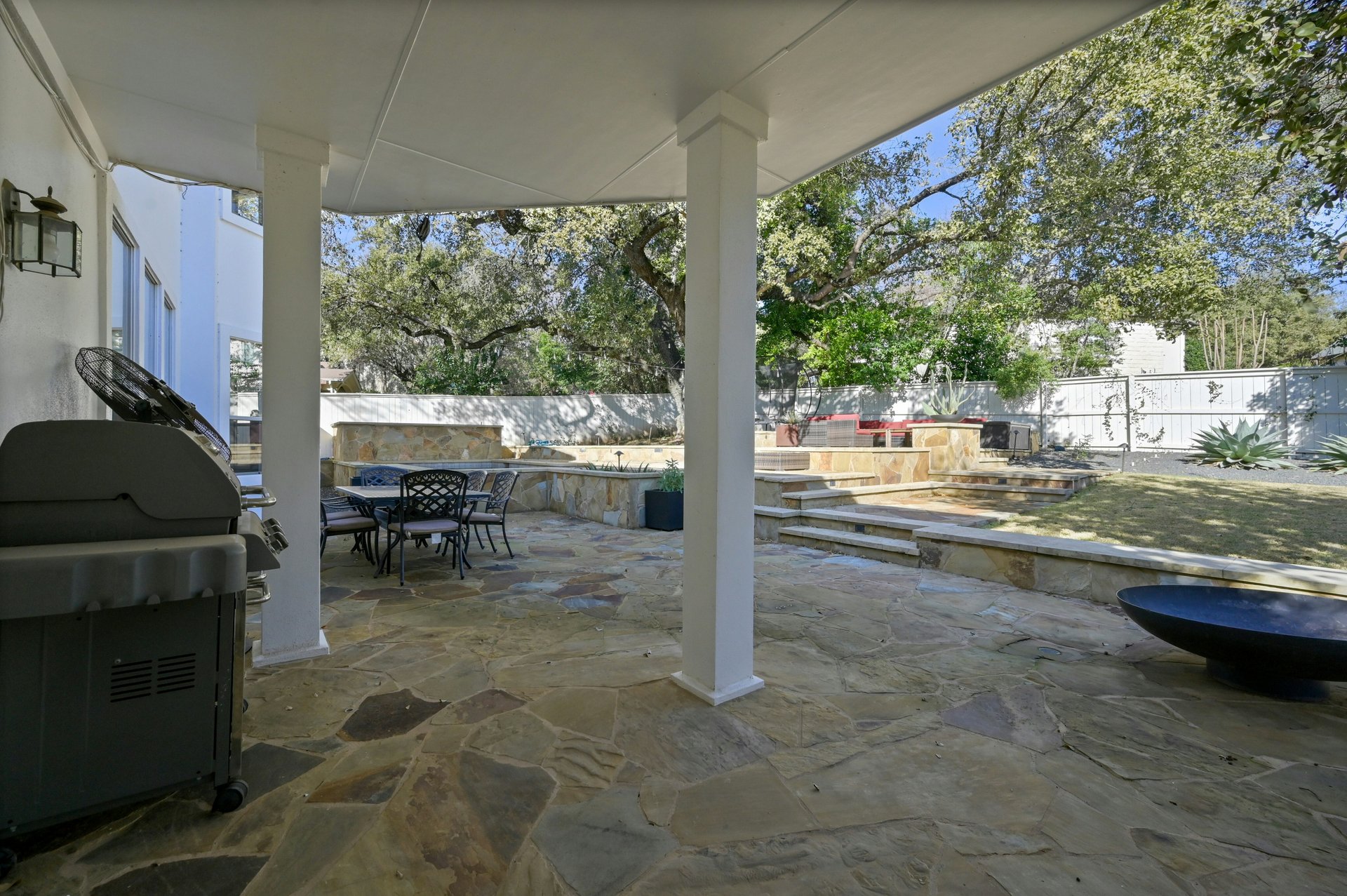 6615 Dogwood Creek 