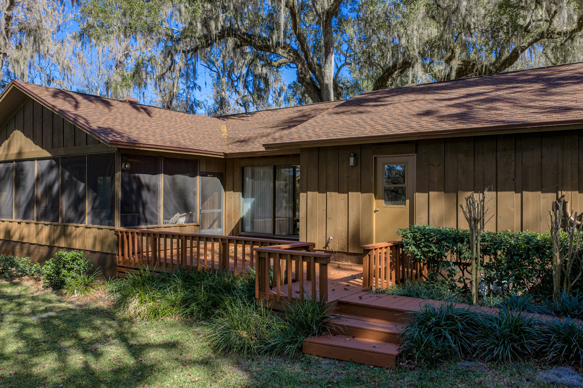 11045 FORT KING RD