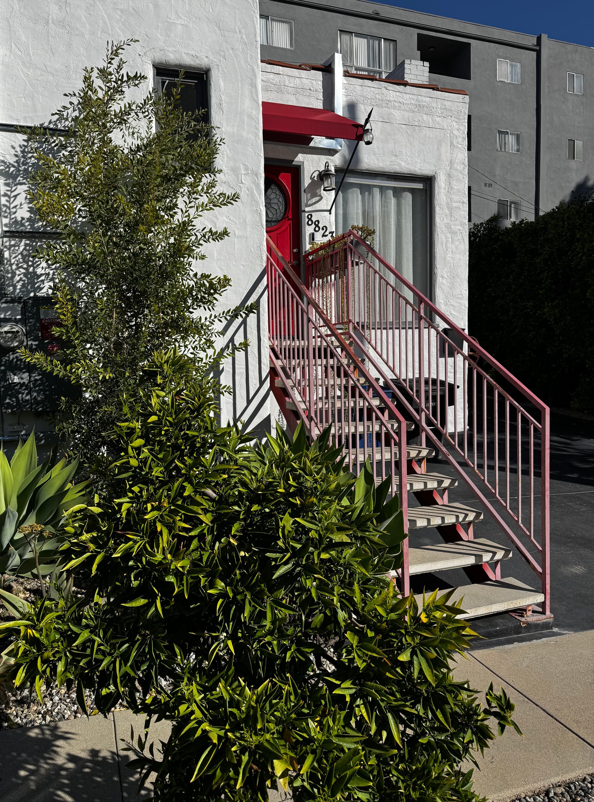8823 Betty Way, West Hollywood 