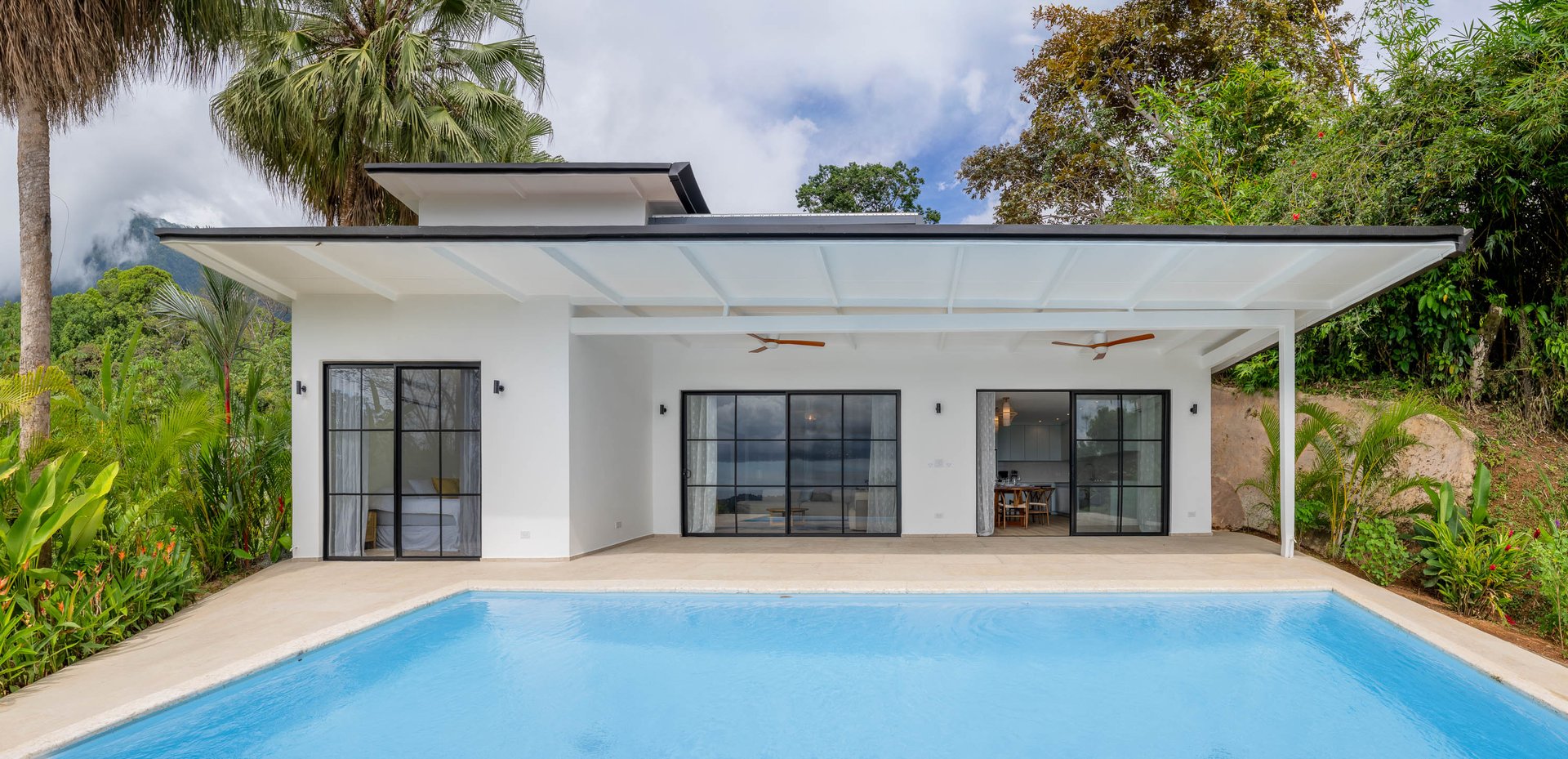 Villa Leoni Sunset Ocean View Sanctuary