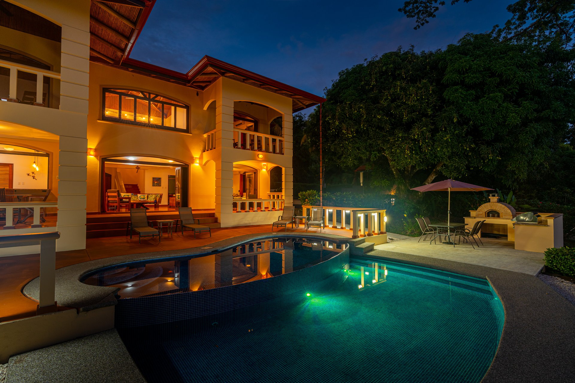 Classic Luxury at Casa Ceiba, Coastal Ocean View 4 Bedroom Home Near Uvita