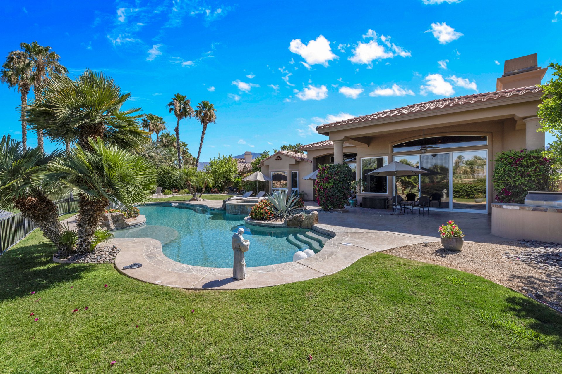 48810 Vista Estrella