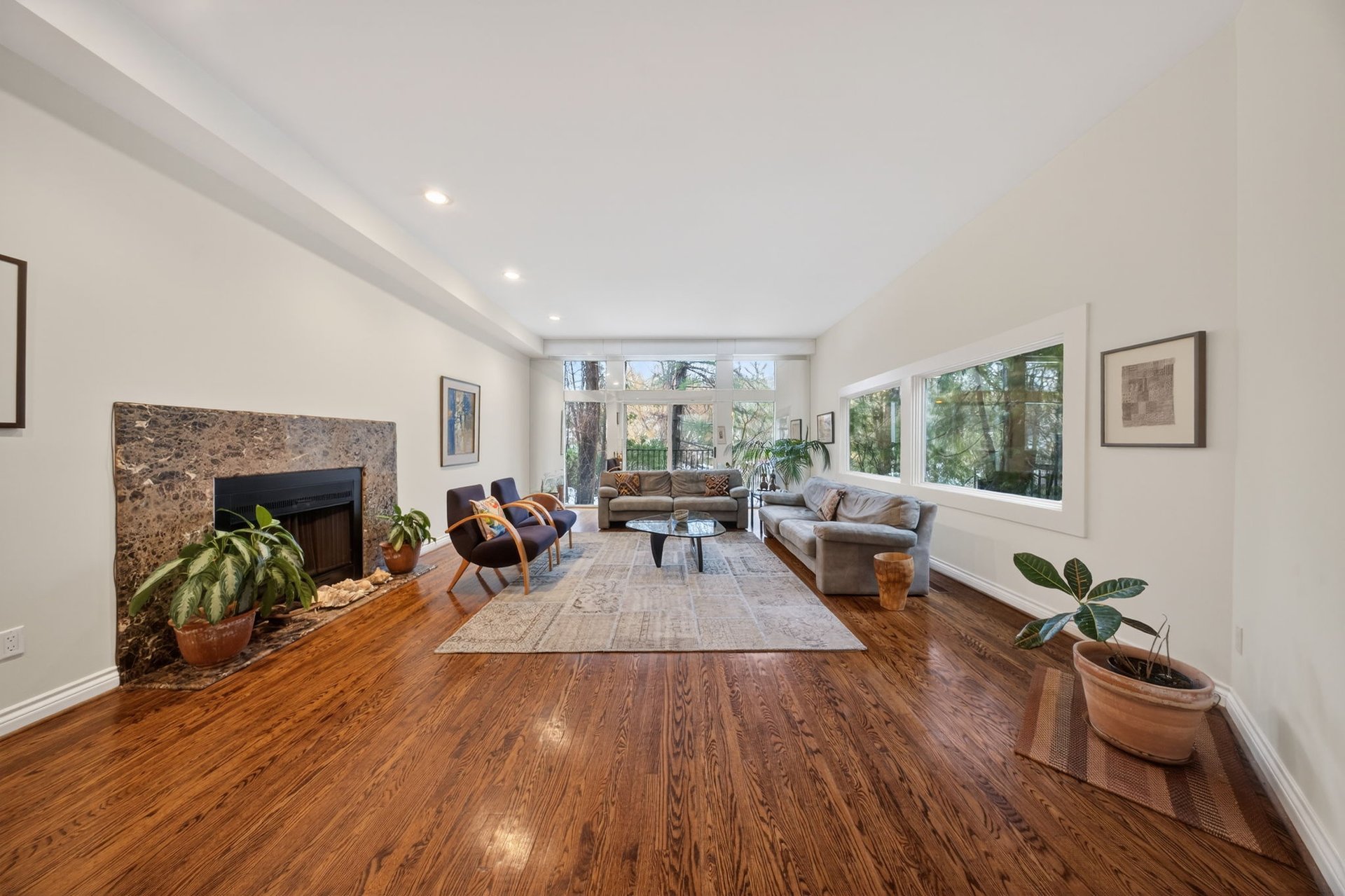 SOLD: Luxurious Country Living In The City