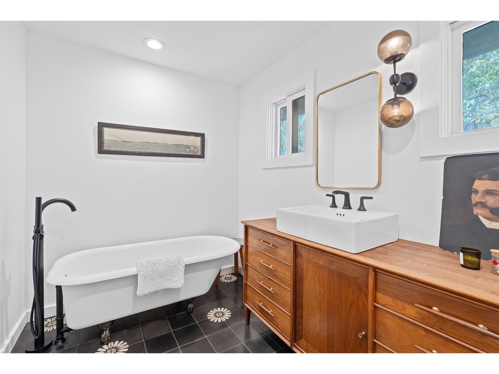 4508 Erin LN