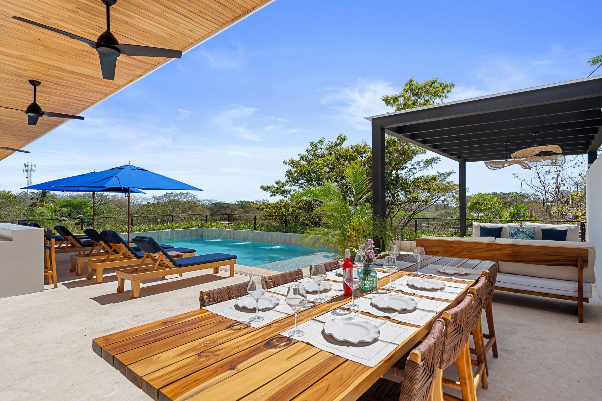 Hacienda Vista Grande | 3 Homes, Ocean Views and 1.66 Acres | Playa Grande